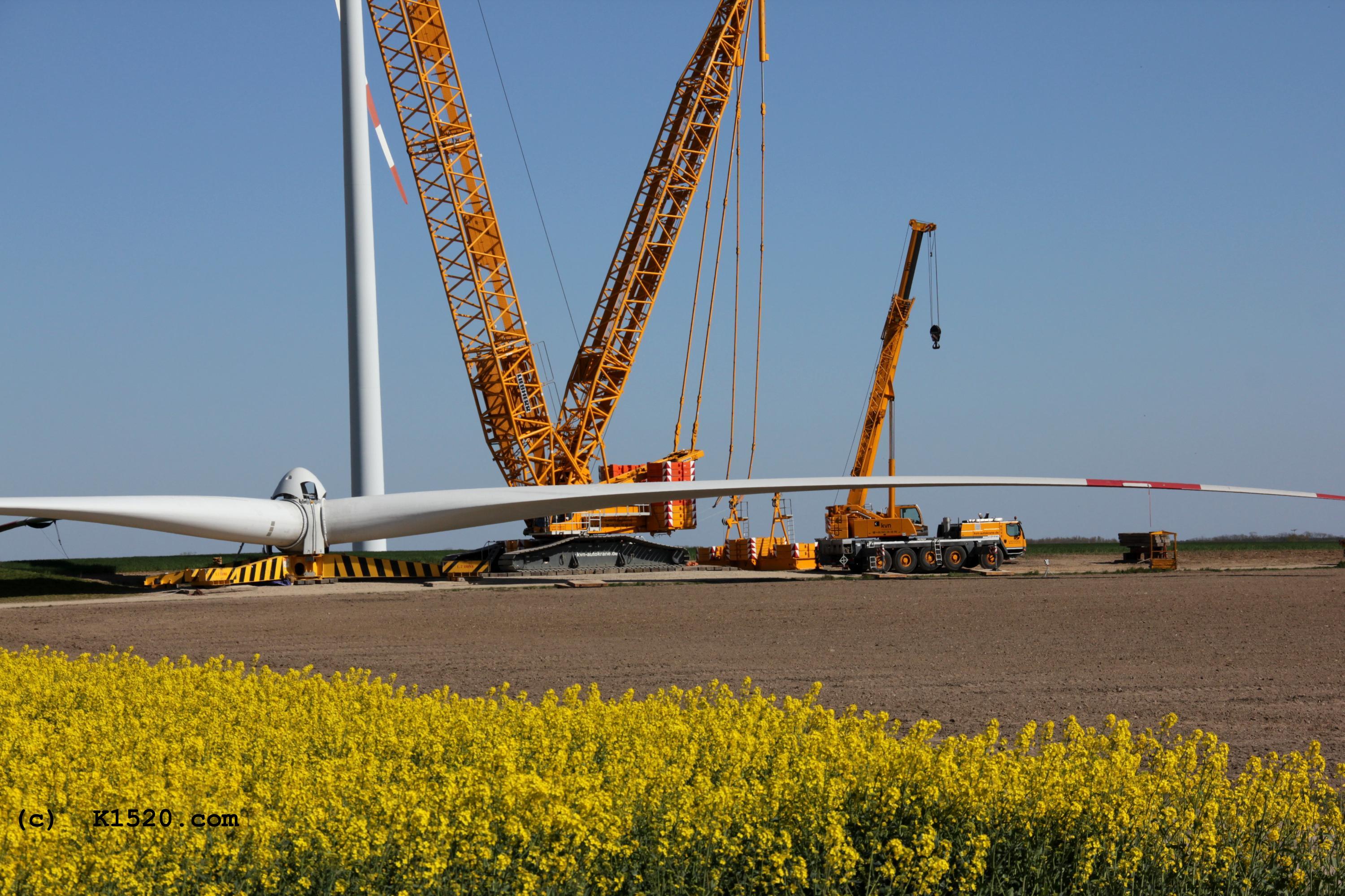 Reparatur Windrder im Windpark Arneburg/Elbe 04/2020,
  Kraneinsatz